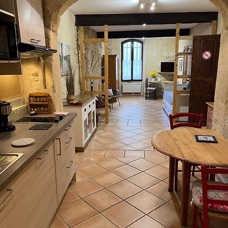 Coquet Studio Au Pied Des Arenes, Wifi Apartamento Arles Exterior foto