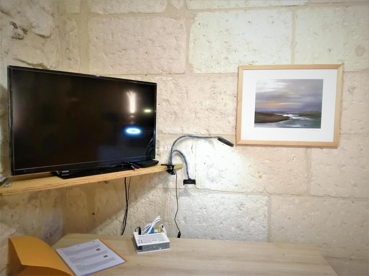 Coquet Studio Au Pied Des Arenes, Wifi Apartamento Arles Exterior foto